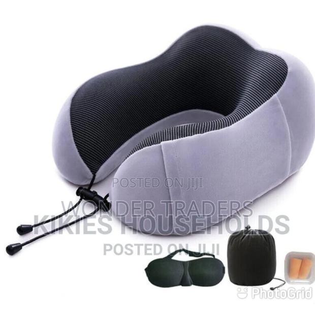 Travel Neck Pillow With Hodies