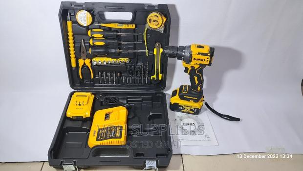 Dewalt 88V Cordless Hammer Drill - thumbnail 3