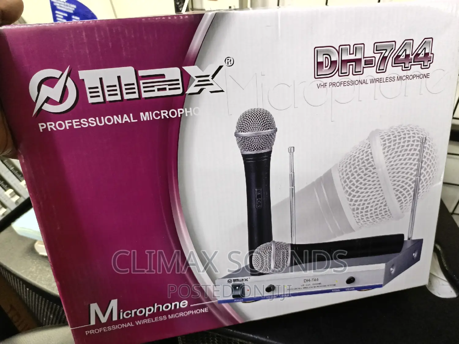 Dh744 Wireless Microphone