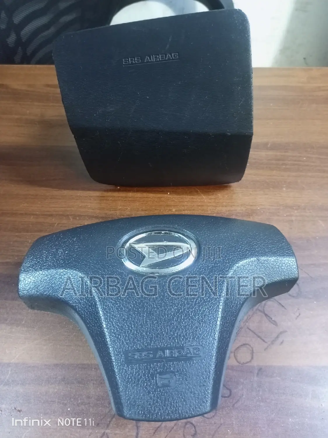 Daihatsu Mira Airbags
