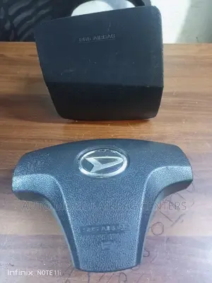 Daihatsu Mira Airbags