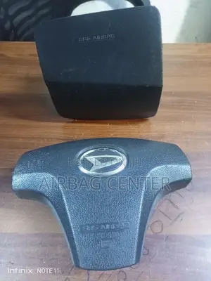 Daihatsu Mira Airbags