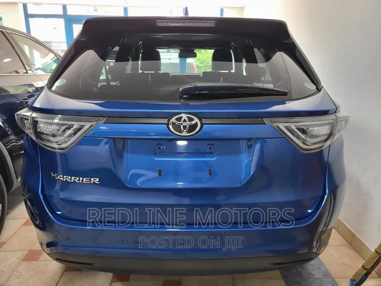 Toyota Harrier 2.0 2017 Blue