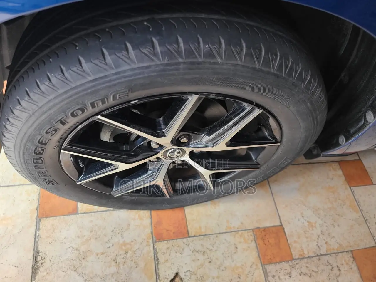 Toyota Harrier 2.0 2017 Blue