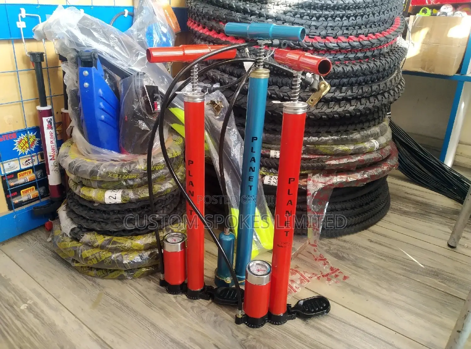 Metallic Bicycle Foot Pumps (Gauge, Gas Tank)
