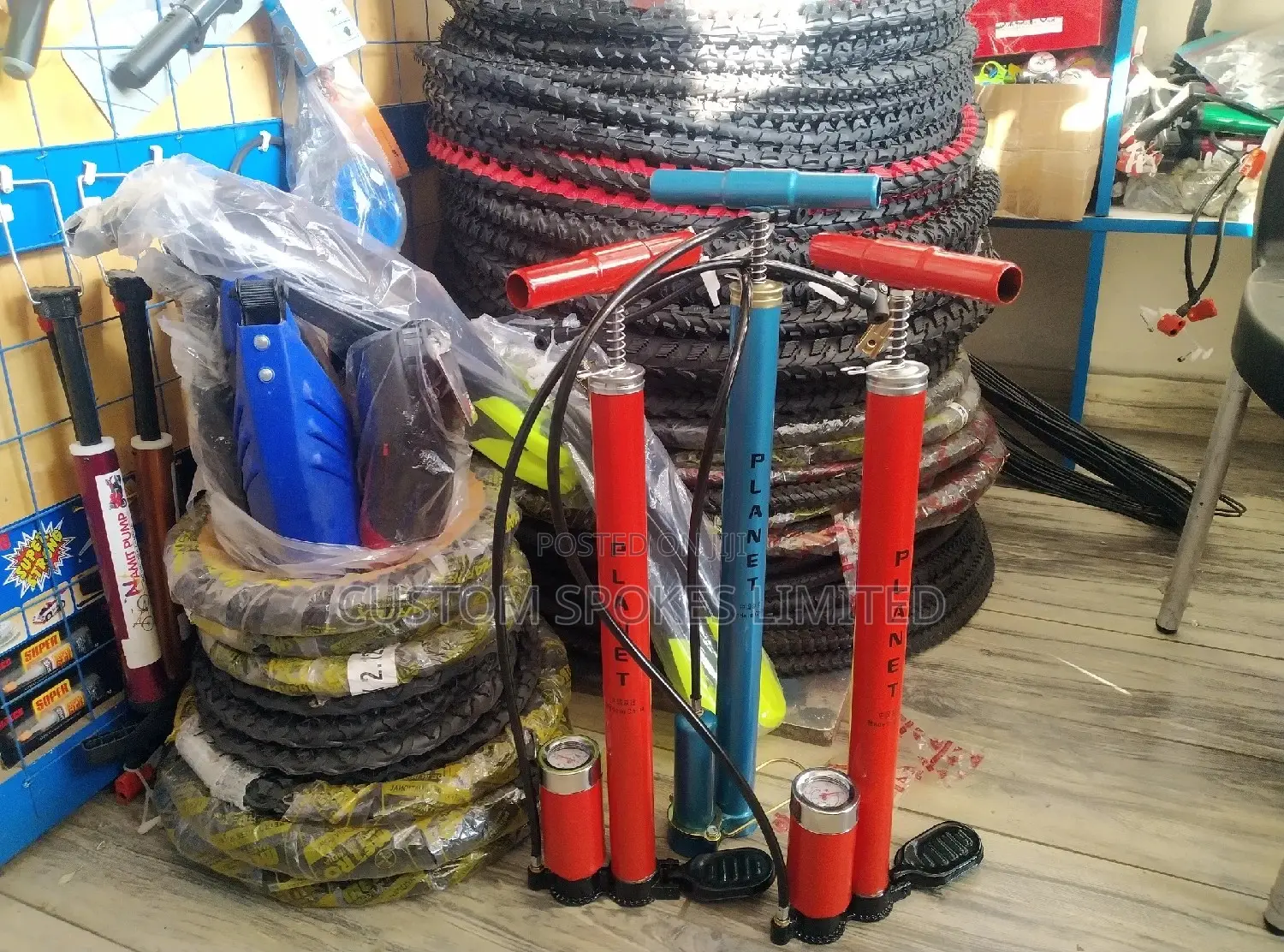 Metallic Bicycle Foot Pumps (Gauge, Gas Tank)