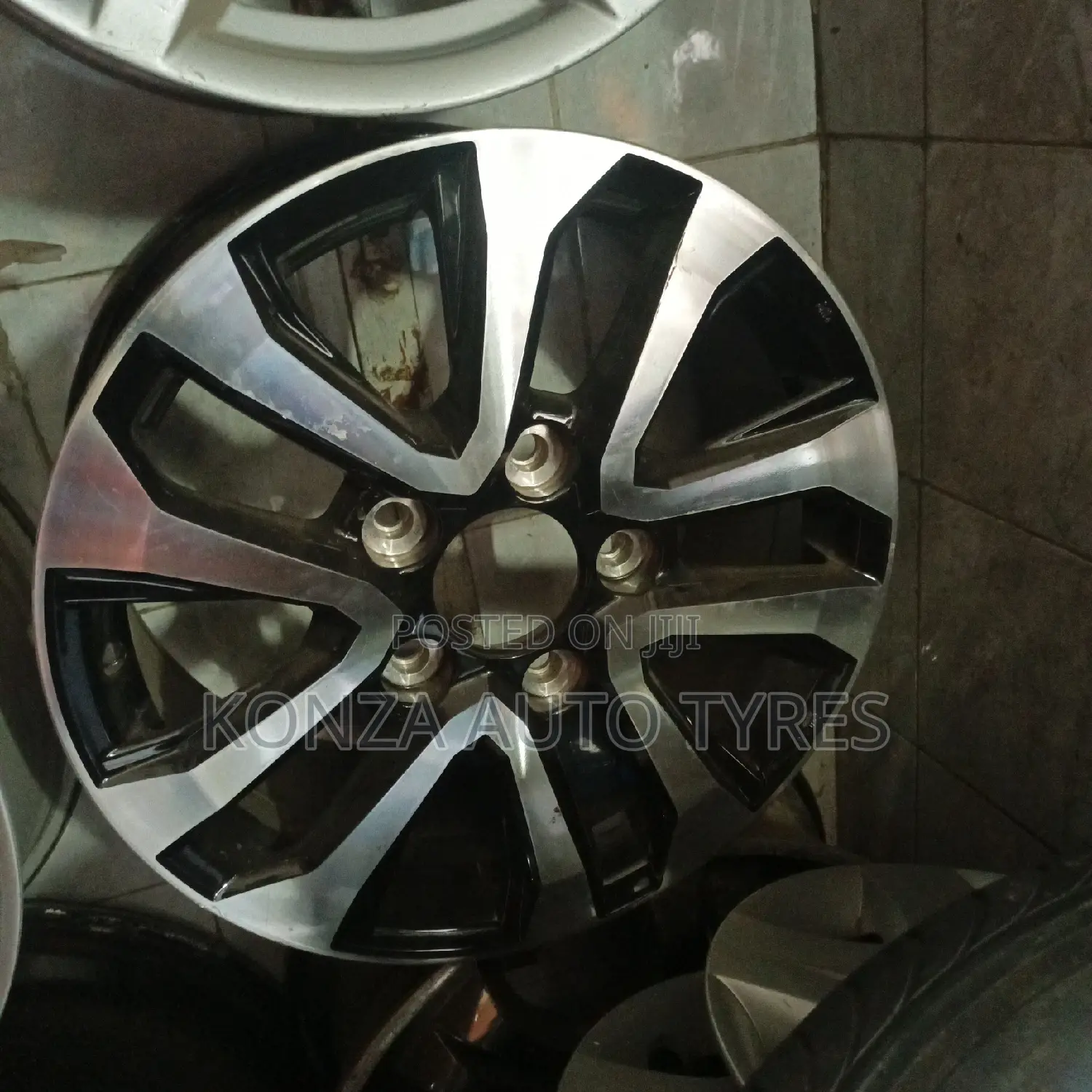 Toyota V8 Rims Size 18