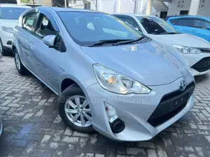 Toyota Aqua 2016 Silver