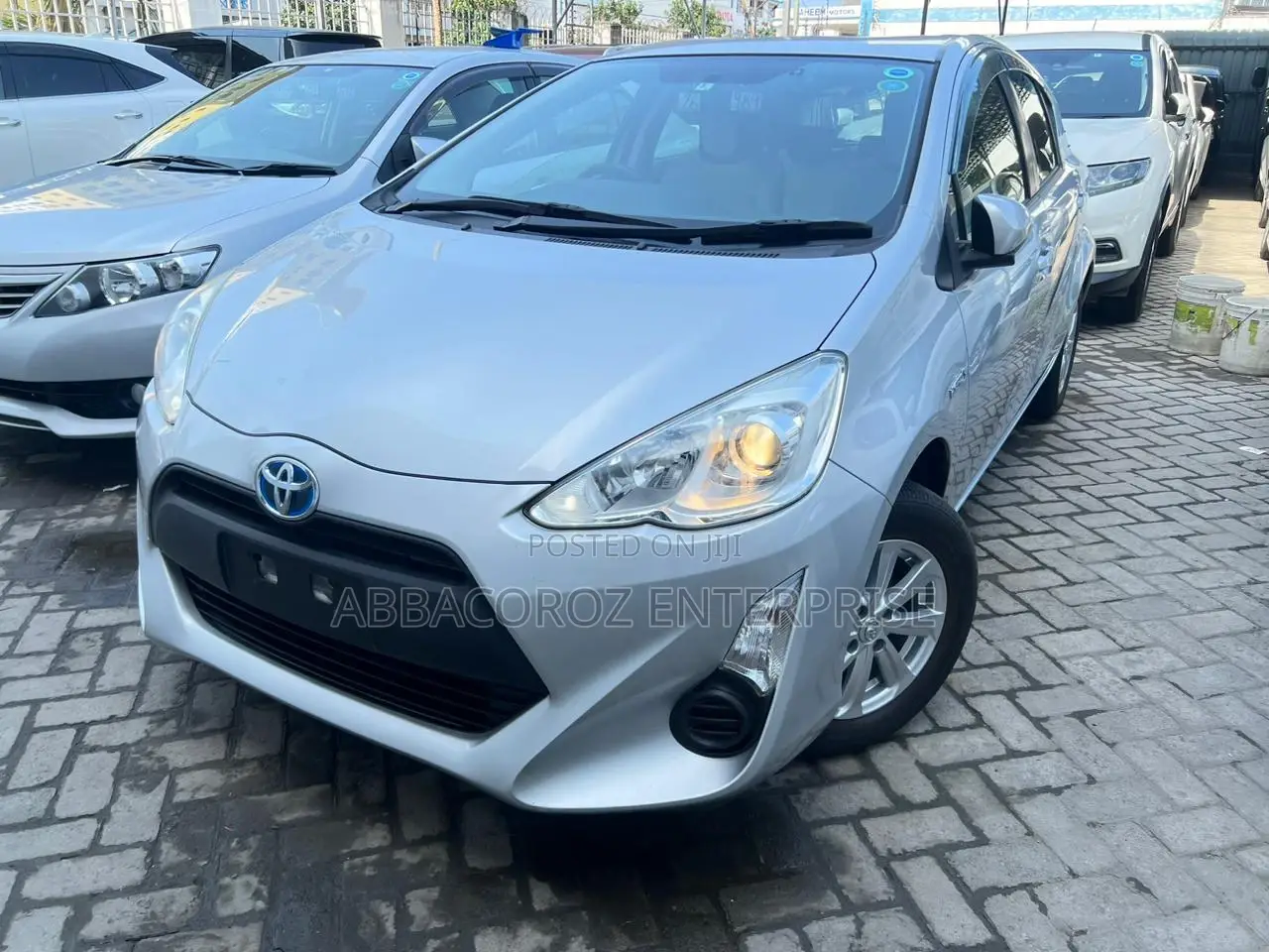 Toyota Aqua 2016 Silver