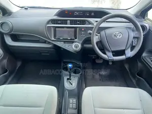 Toyota Aqua 2016 Silver