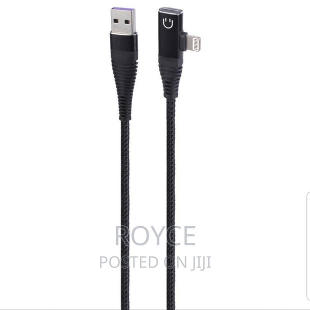 2 in 1 Adapter for Lightning Charging + Audio - thumbnail 4