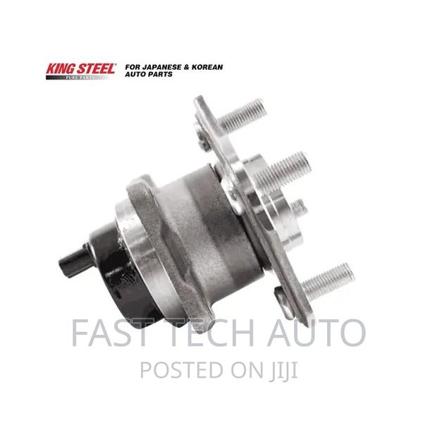 Toyota Porte Rear Hub
