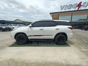 Toyota Fortuner 2018 White