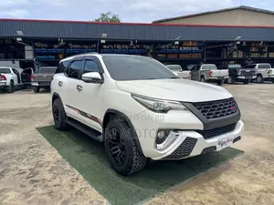 Toyota Fortuner 2018 White