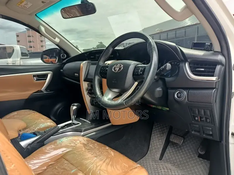 Toyota Fortuner 2018 White