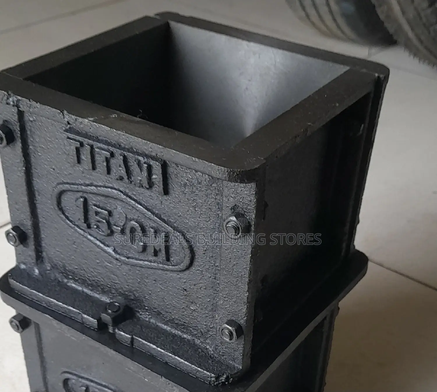 Cast Iron Concrete Testing Cube Moulds,Size:150×150×150mm