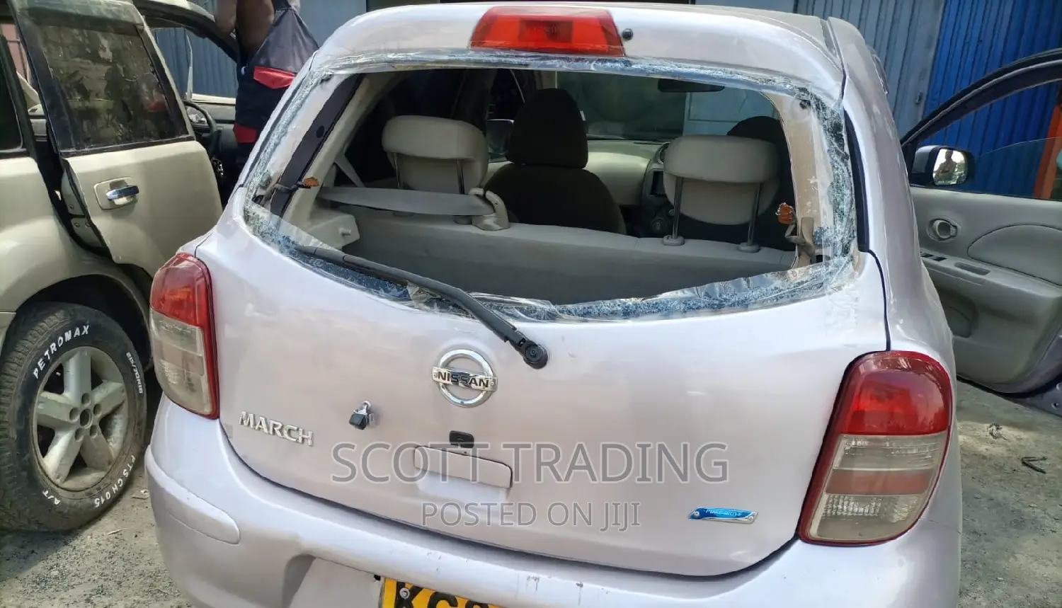 Nissan March 2012 Rear Windscreen