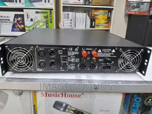 Amplifier EV-8300 (3000 Watts)