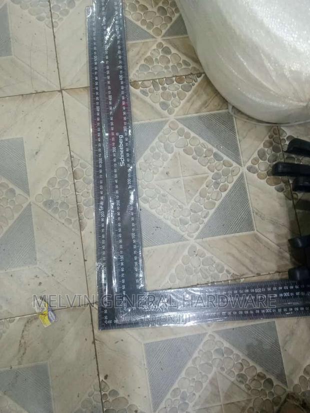 Black Mason Square - main view