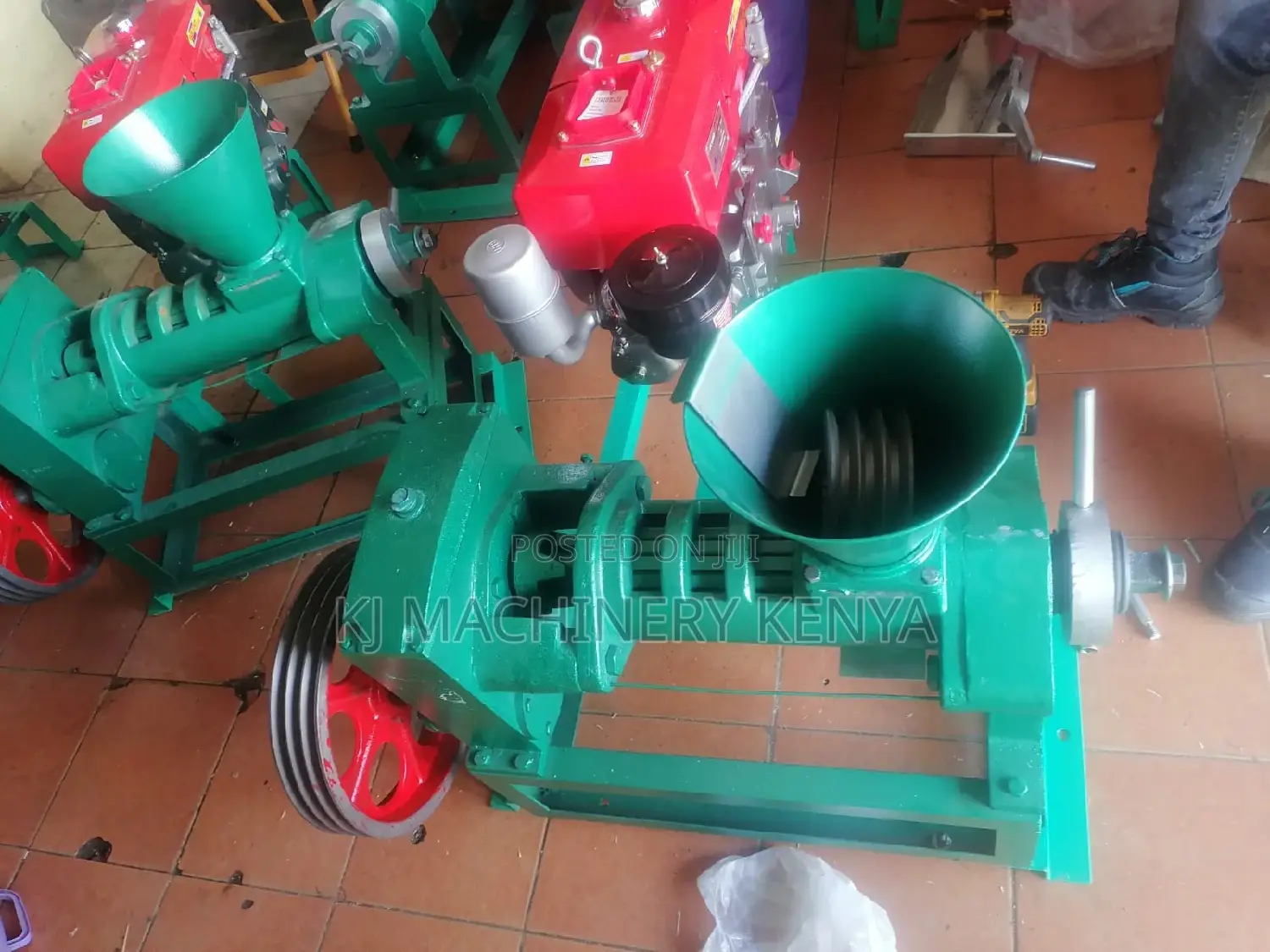 Screw Oil Pressing Machine in Stock