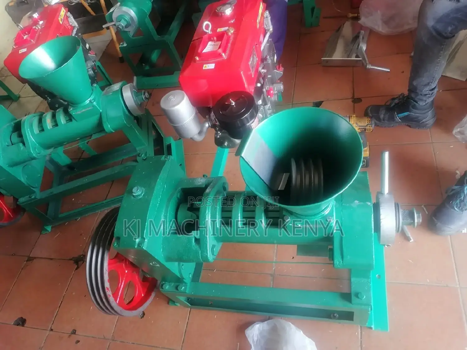 Screw Oil Pressing Machine in Stock
