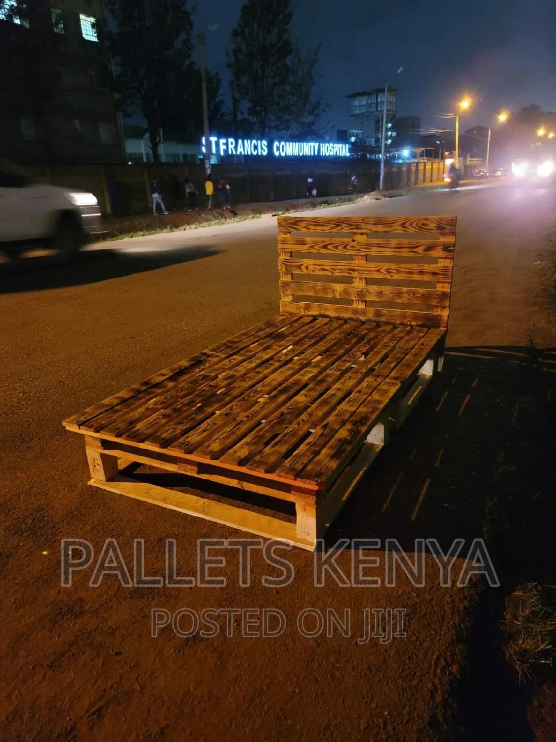 Pallet Bed- 4*6 Blazed Pallet Bed. (#MD9,4)