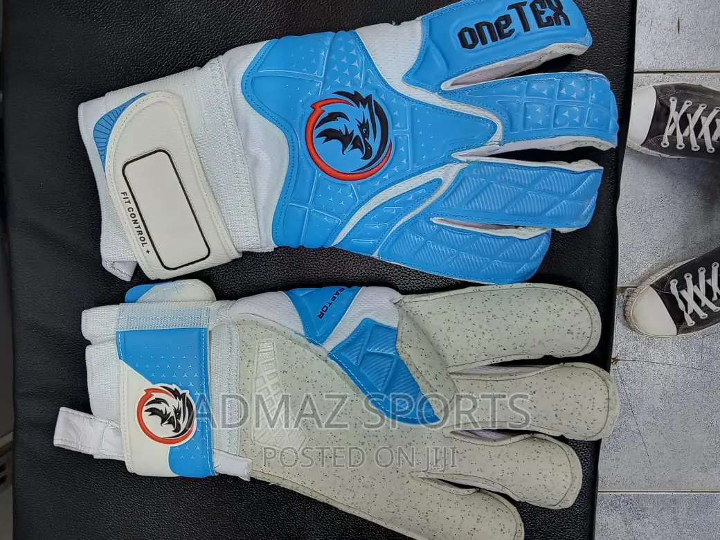One Tex Goalkeeper Gloves