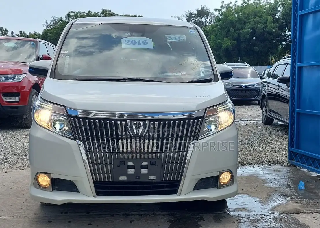 Toyota Esquire 2016 Pearl