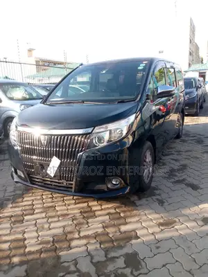 Toyota Esquire 2.0 FWD (7 seater) 2016 Matt Black