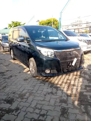 Toyota Esquire 2.0 FWD (7 seater) 2016 Matt Black