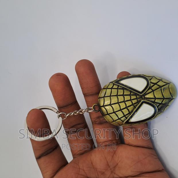 Spider Man Head Keychain Keyholder Metal Key Ring Pendant - thumbnail 4