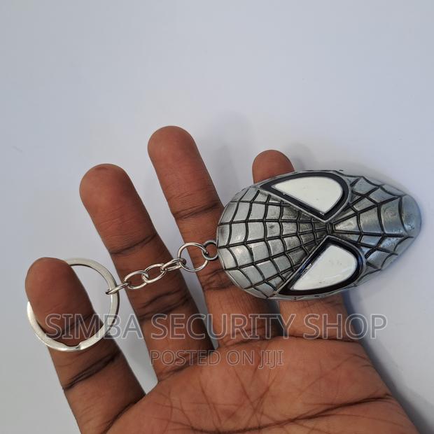 Spider Man Head Keychain Keyholder Metal Key Ring Pendant - thumbnail 5