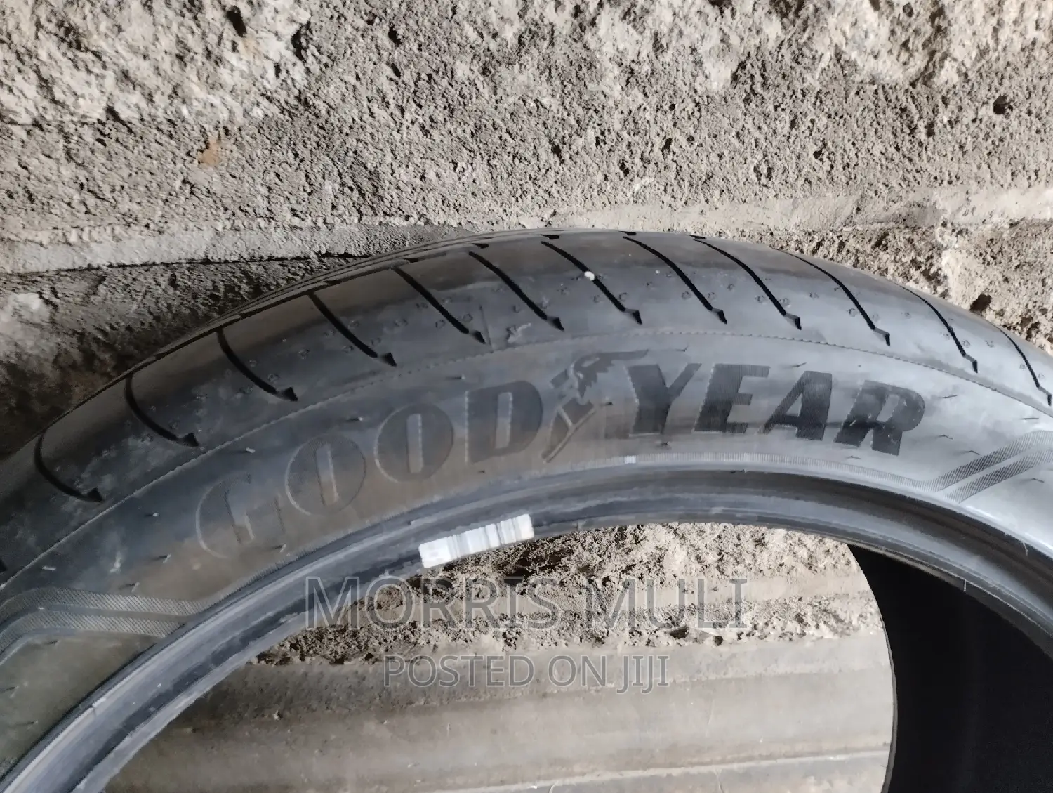 275/40r22 Goodyear
