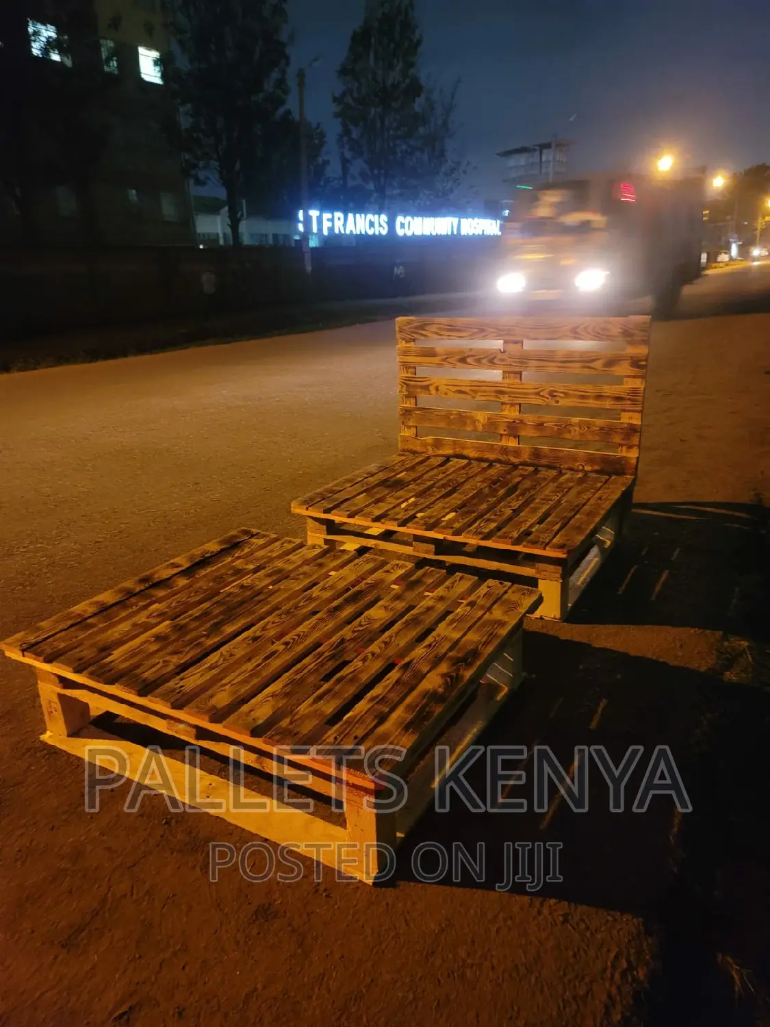 Pallet Bed- 4*6 Detachable and Blazed Pallet Bed. (#RD13)