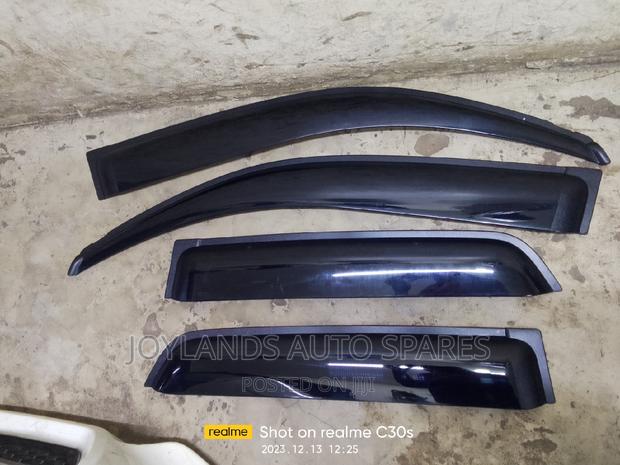 Hilux Tiger/Surf 2004-2006 Original Windbreakers