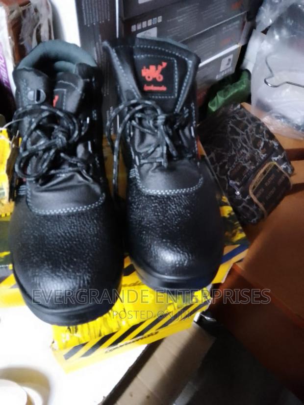 Safety Boots Safety Boots Safety Boots - main view