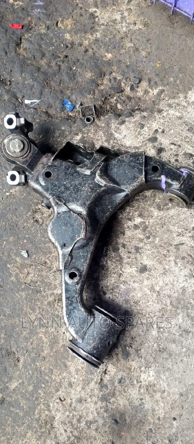 Toyota V8 200series Lower Arm