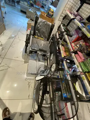 Hand Steer Tricycle Wheelchair