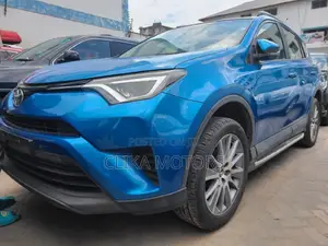 2016 Toyota RAV4 LE AWD: 2.5L 4-Cylinder 6-Speed Automatic, Blue