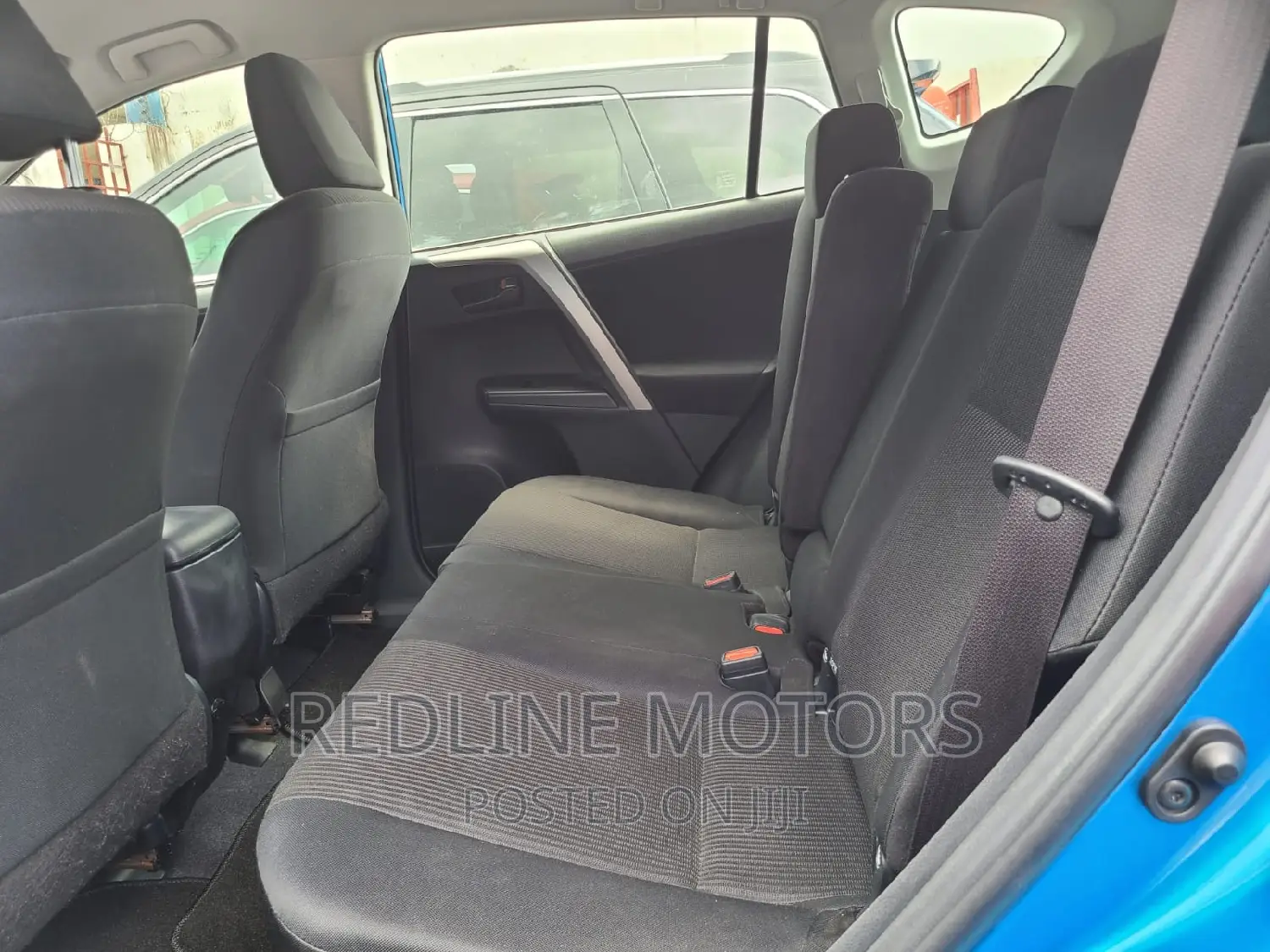 Toyota RAV4 LE AWD (2.5L 4cyl 6A) 2016 Blue