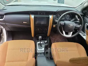 Toyota Fortuner 2.8 D AWD 2016 Pearl