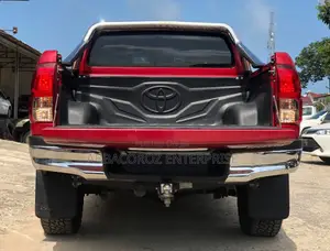 Toyota Hilux 2017 Red