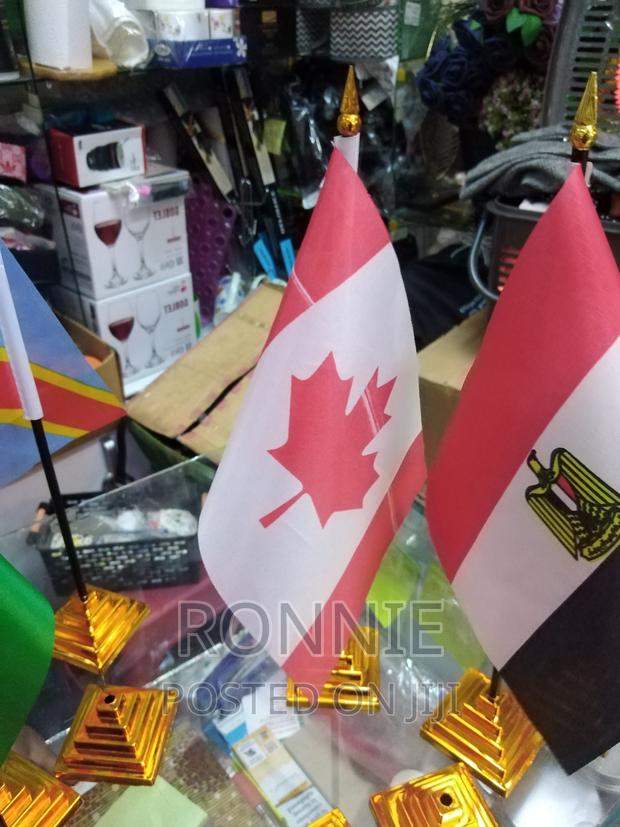 Canada Country Flag + Detachable Stand + Base