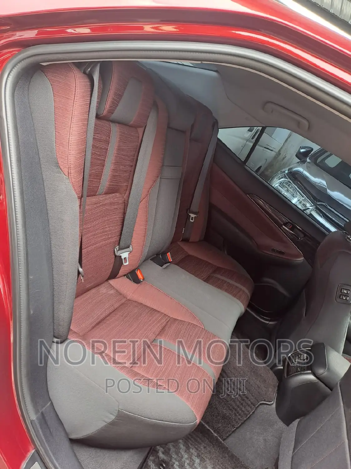 Toyota Crown 2016 Red