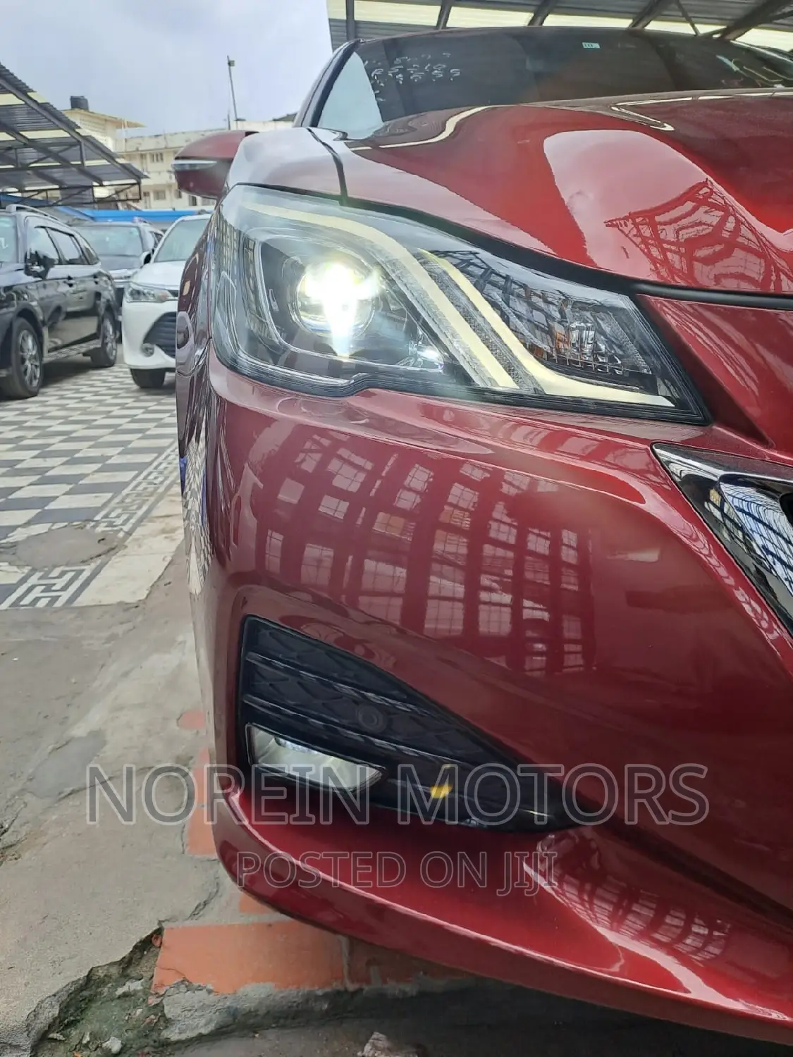 Toyota Crown 2016 Red