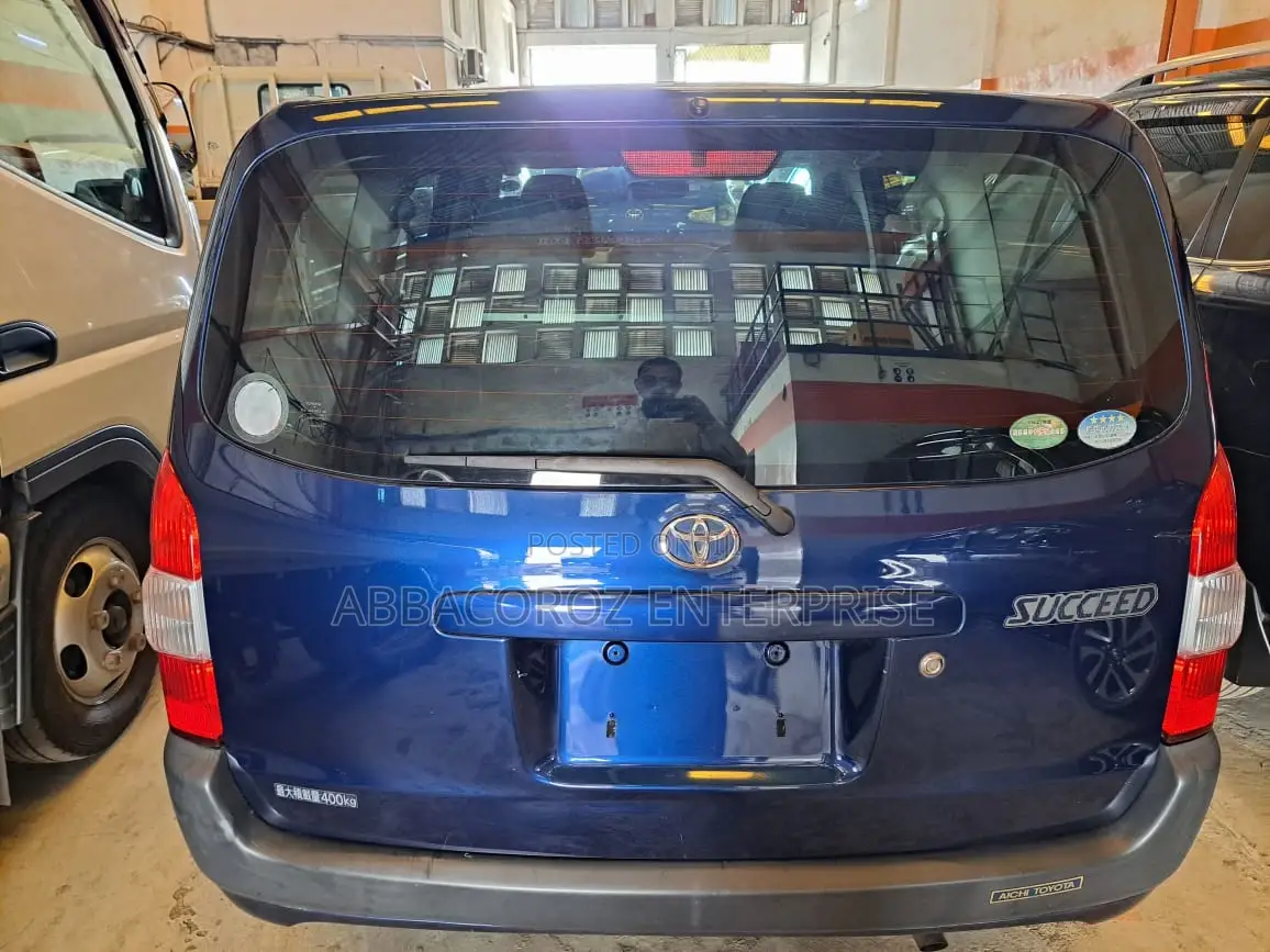 Toyota Succeed 2016 Blue