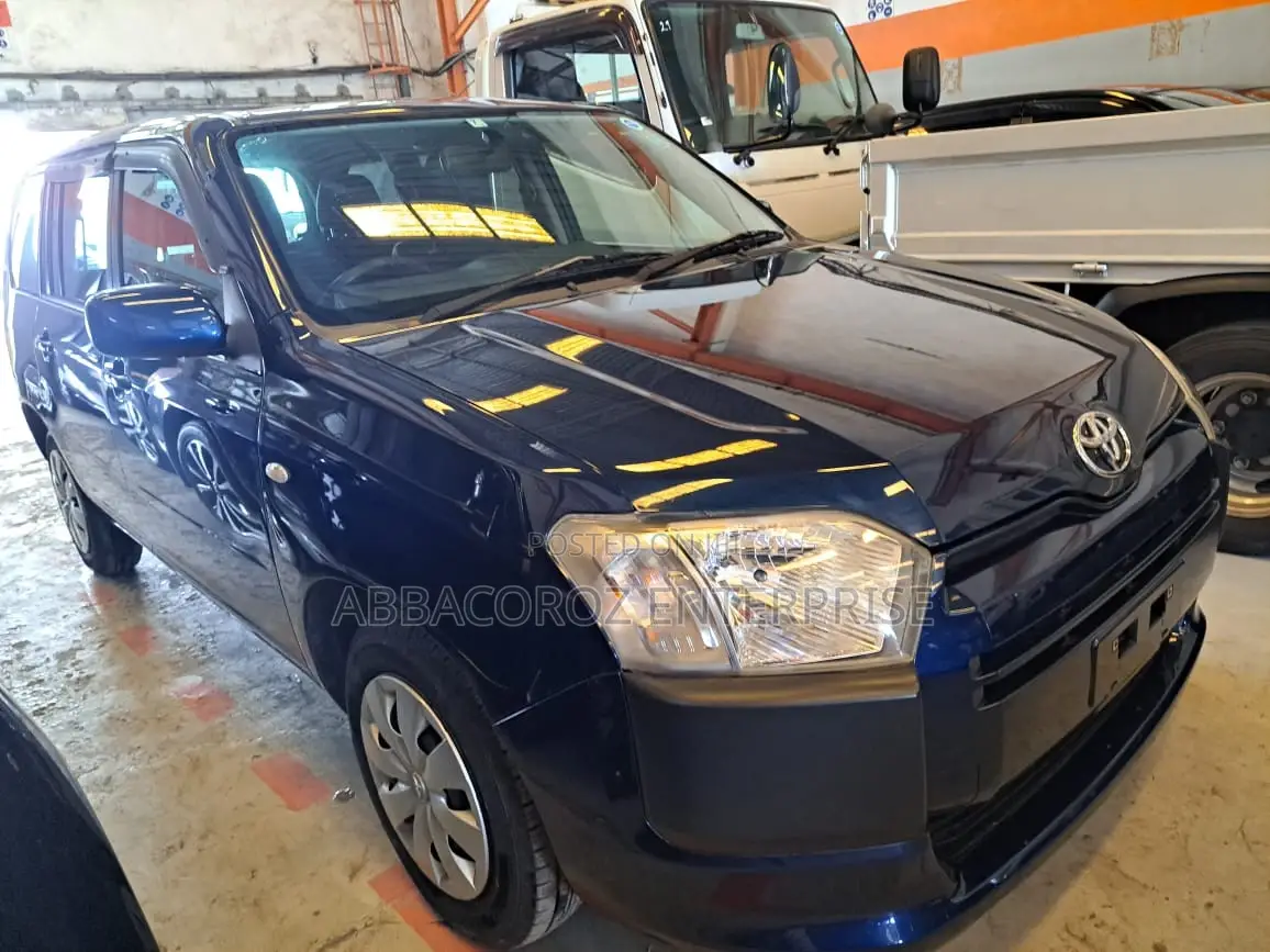 Toyota Succeed 2016 Blue