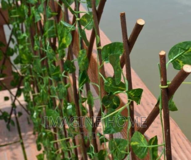 Stretchable Green Fence - main view