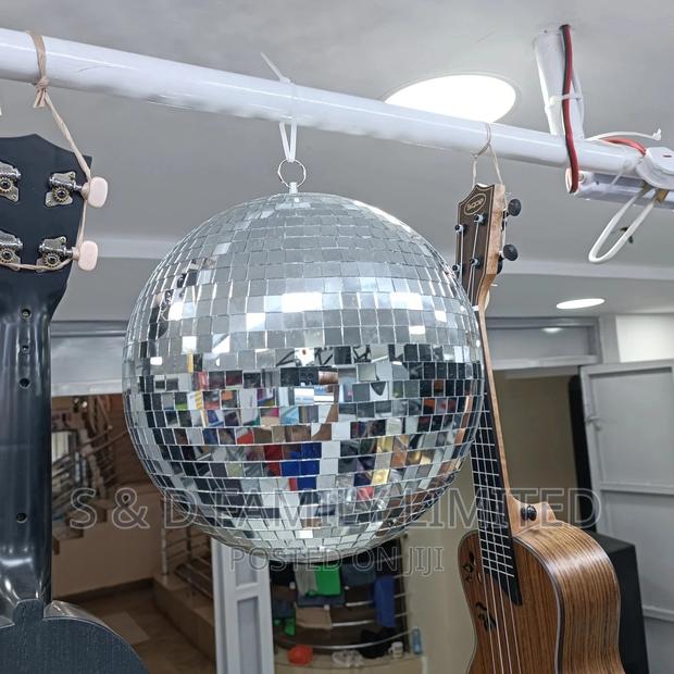 30cm Mirror Ball - thumbnail 3