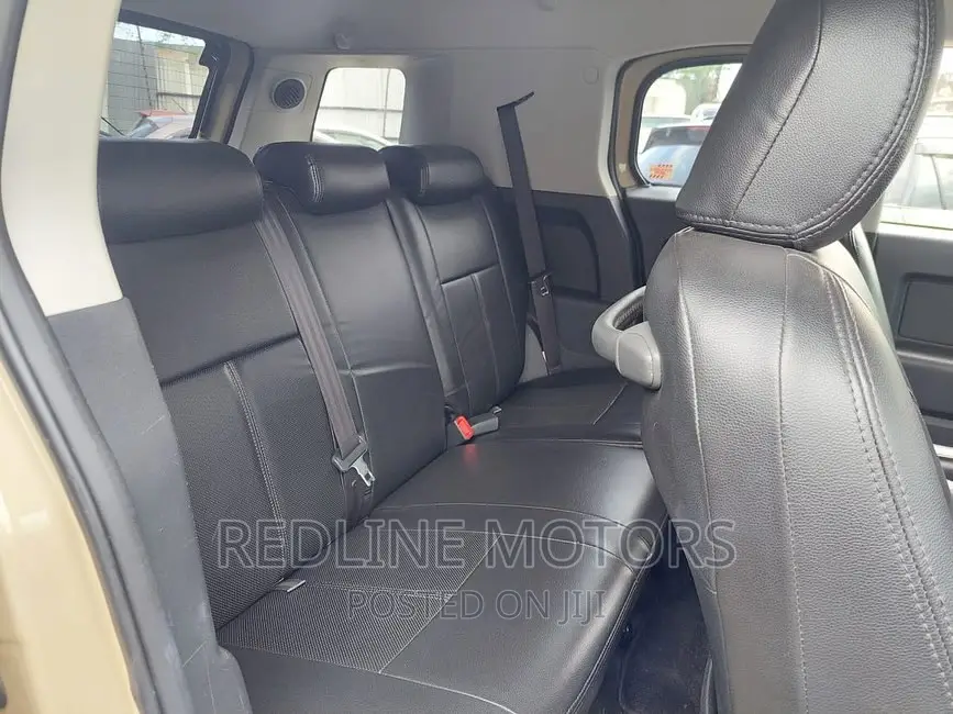 Toyota FJ Cruiser 2016 Beige